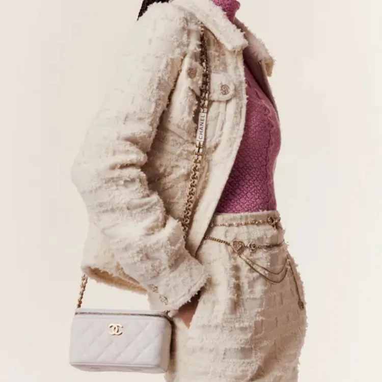 CHANEL Grain Bright Caviar Calfskin Shoulder Bag, Crossbody Bag Women's White-6