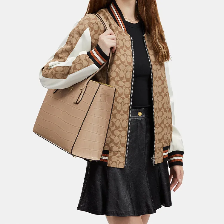 COACH Crocodile Pattern Leather Tote Bag, Shopping Bag, Handbag, Shoulder Bag Women's Taupe-3