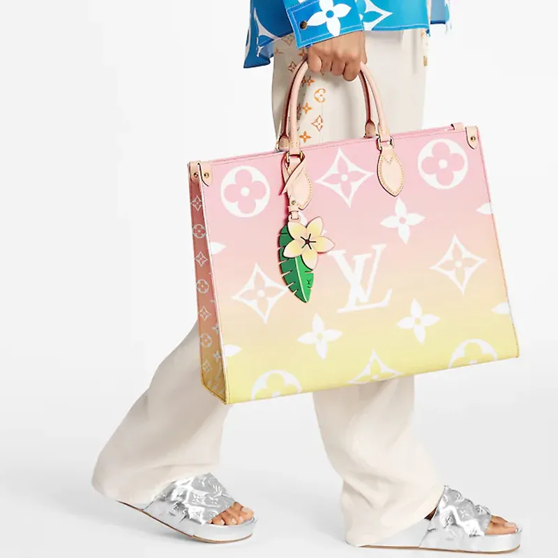 LOUIS VUITTON Onthego Gradient Pastel Gm Light Pink-5