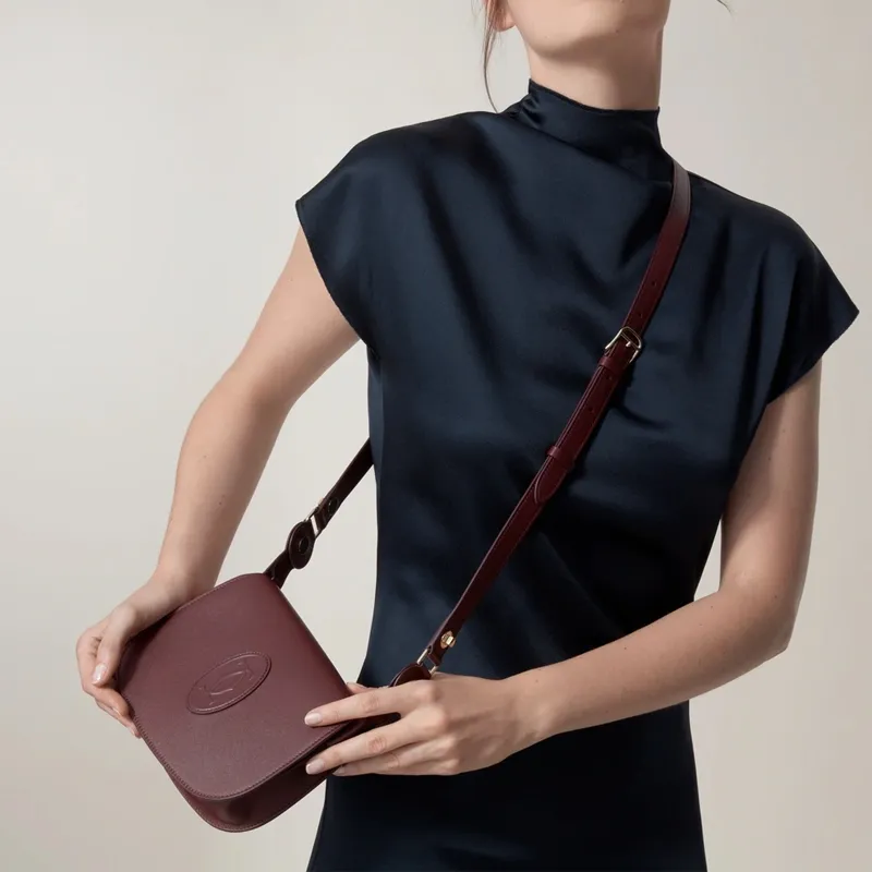 CARTIER CARNASSIÈRE Calfskin Saddle Bag Shoulder Bag Crossbody Bag Women's Burgundy-4