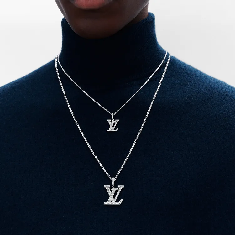 LOUIS VUITTON Lv Medium Pendant White Gold And Diamonds-2