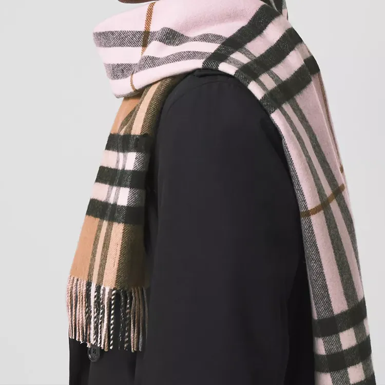 Burberry Knit Scarves Unisex-2