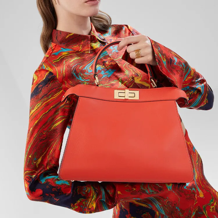 FENDI Peekaboo ISeeU Leather Handbag Medium Size Women's Red-6