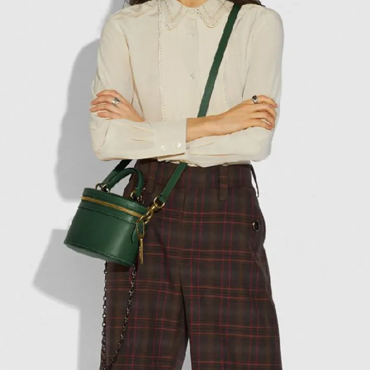 COACH Trail Tanned Leather Makeup Bag Crossbody Bag Handbag Small Size Women's Green-4