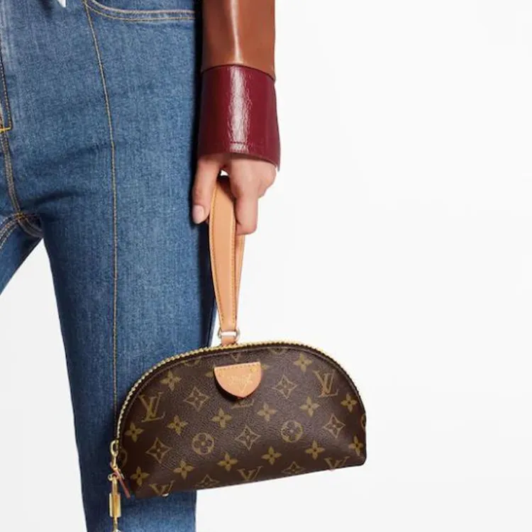 LOUIS VUITTON Moon Pochette Monogram Brown-5