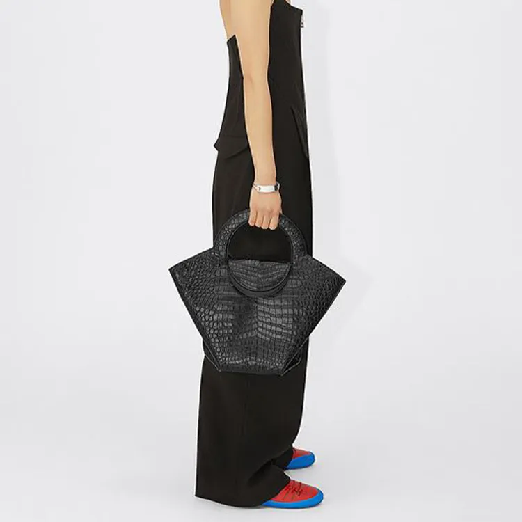 Bottega Veneta Leather Handbag Women's Black-5