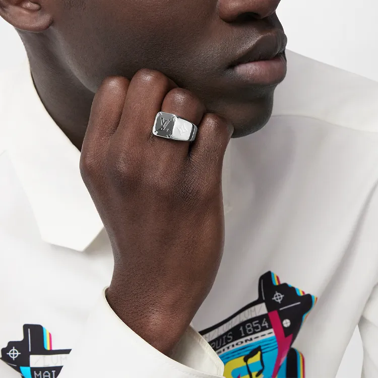 LOUIS VUITTON Monogram Signet Ring-1