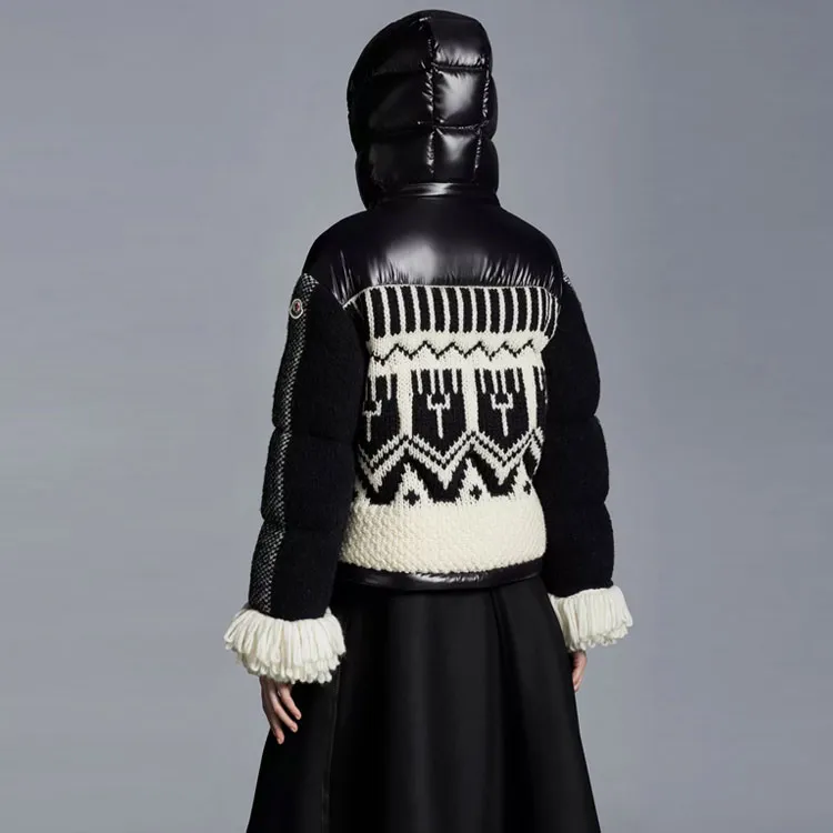 Moncler FW21 Geometric Pattern Abstract Pattern Hooded Cropped Down Jacket Women's Black Silk White-2