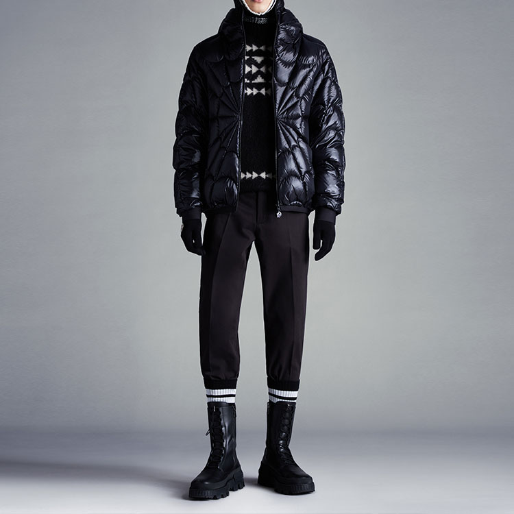 Moncler Violier Spider-Man Short Down Jacket - POIZON