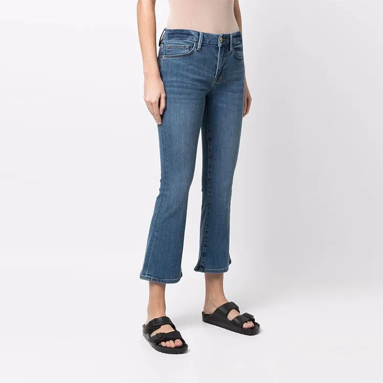 FRAME Low-Rise Cropped Flared Jeans-3