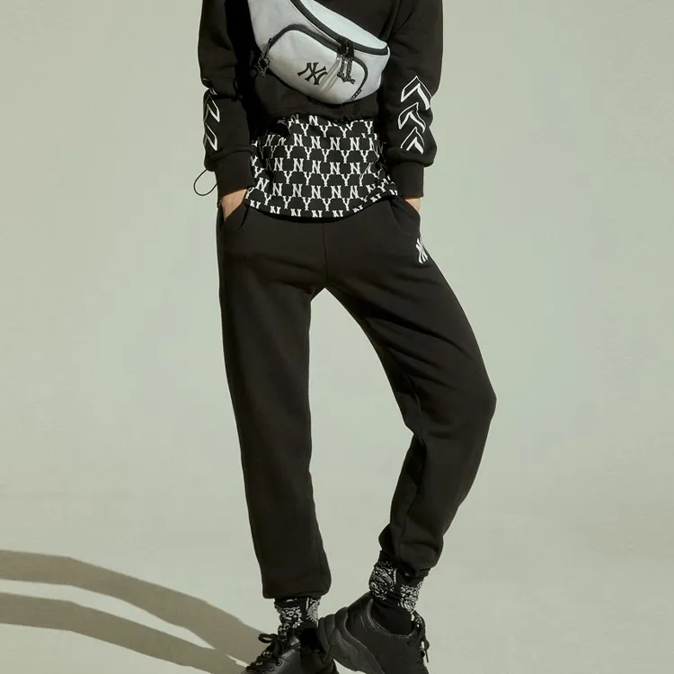 MLB New York Yankees Knitted Sweatpants Unisex Black-3