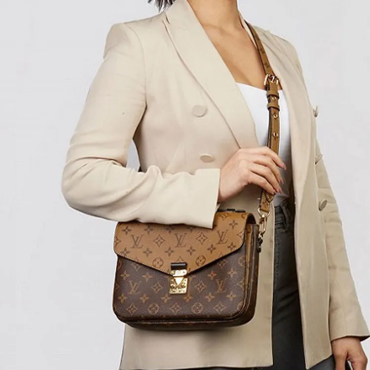 LOUIS VUITTON Pochette Métis-7