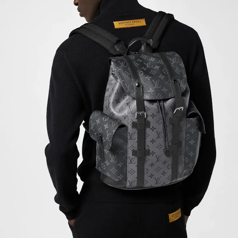 LOUIS VUITTON Christopher Pm-7
