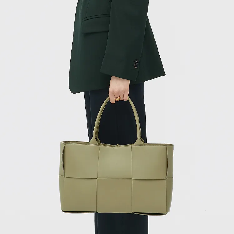 Bottega Veneta Arco Tote Travertine-3
