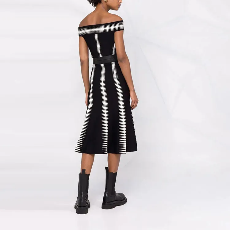Alexander McQueen Jacquard Off shoulder Midi Dress-2