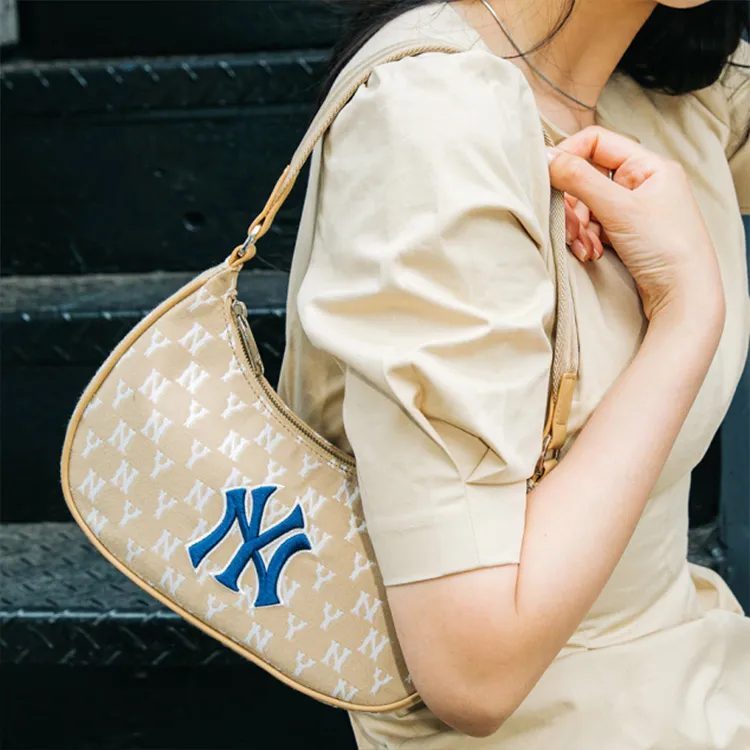 MLB Monogram Collection Artificial Leather Polyester Shoulder Bag Mahjong Pochette Women's Cream Latte-4