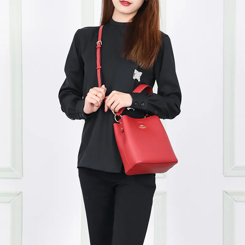 COACH Town Pebbled Leather Bucket Bag, Portable Crossbody Bag, Shoulder Bag Women's Red-8