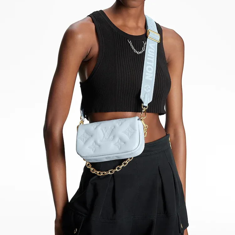 LOUIS VUITTON Wallet On Strap Bubblegram Blue Glacier-6