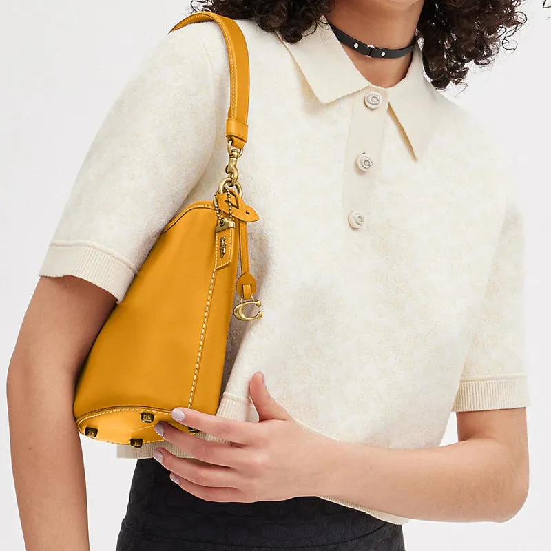 COACH Dakotah Glove Tanning Bucket Bag Portable Crossbody Bag Shoulder Bag Women's Yellow-3