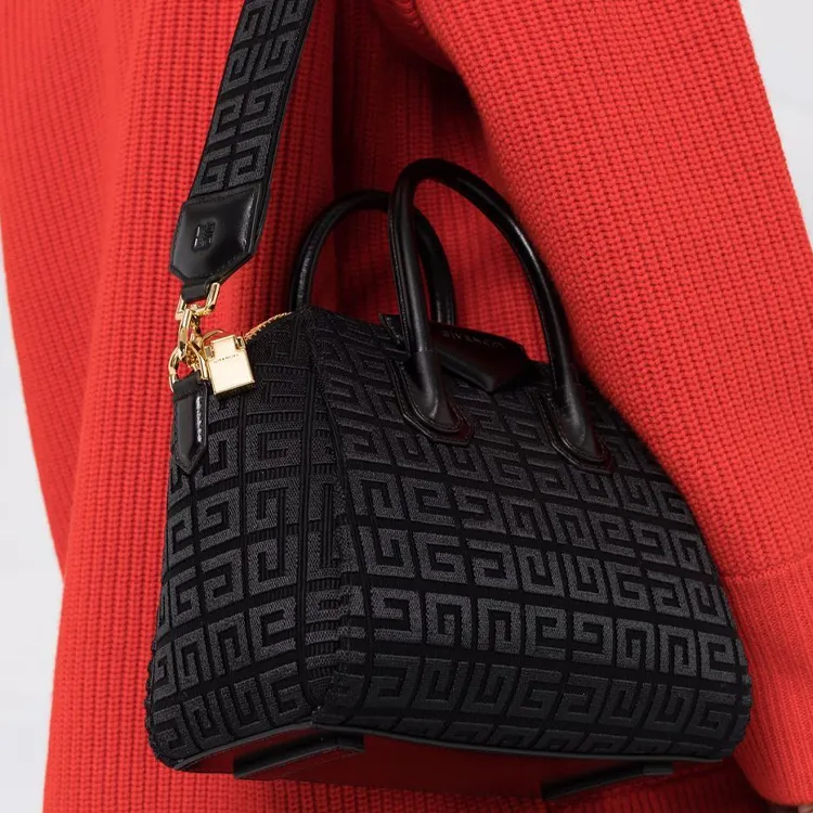 Givenchy Antigona Tote Bag Mini 4G Motif Black-3