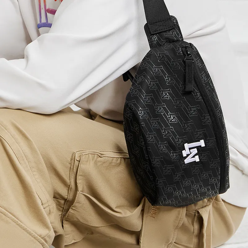 LiNing Fabric Cell Phone Pouch Fanny Pack Unisex Black-3