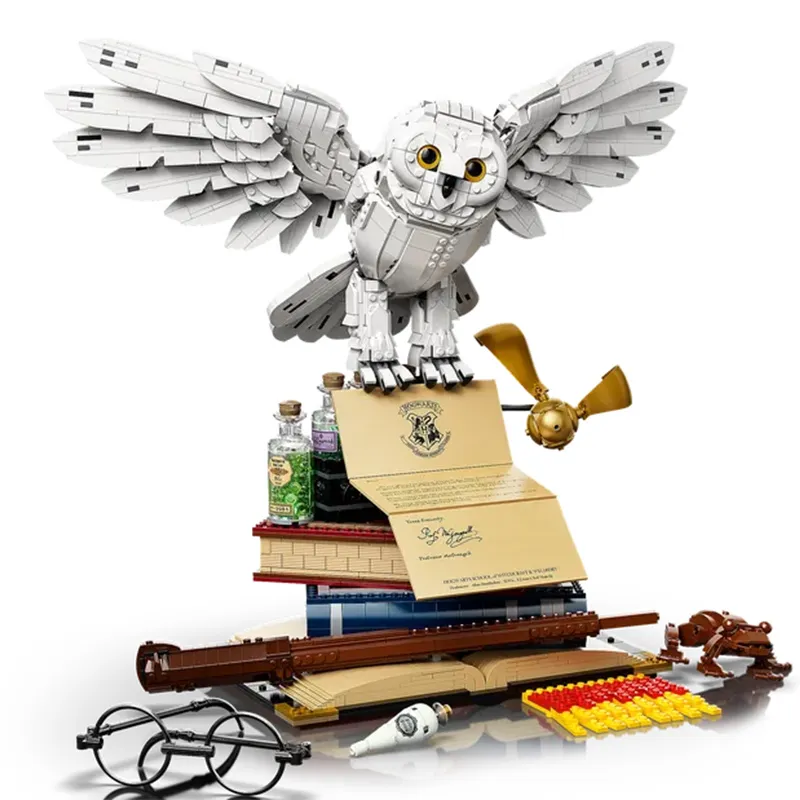 LEGO Harry Potter Hogwarts Icons Collectors Edition Set 76391-2
