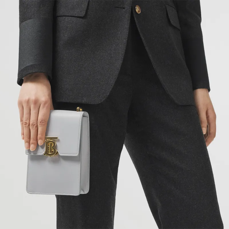 Burberry Robin Leather Cell Phone Pouch Shoulder Bag Crossbody Bag Women's Gray Stone Multicolor Gray-6