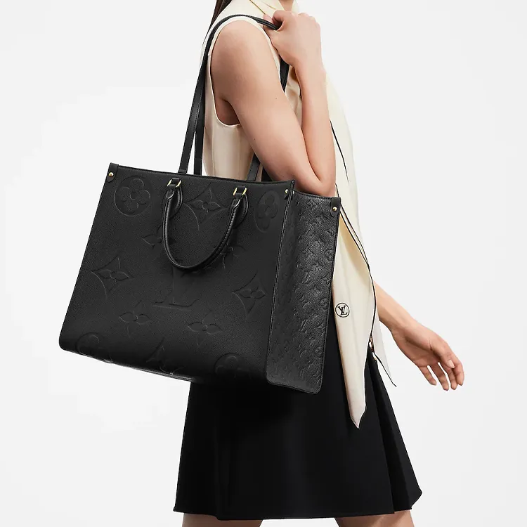 LOUIS VUITTON M45945 OnTheGo Gm-7