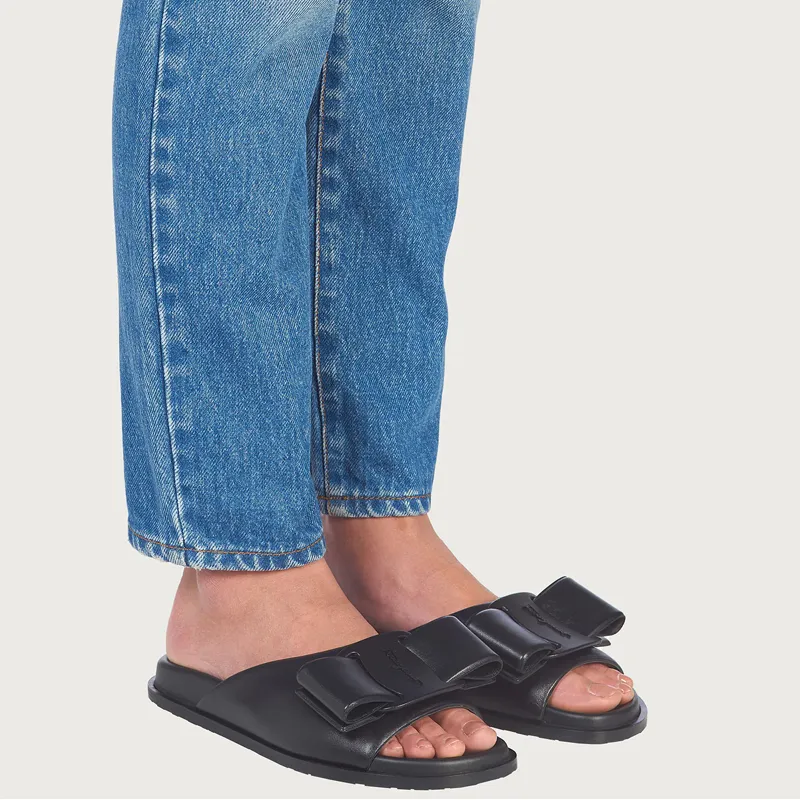 FERRAGAMO Viva Genuine Leather Sole Slip Resistant Slide Slippers Women's Black-4