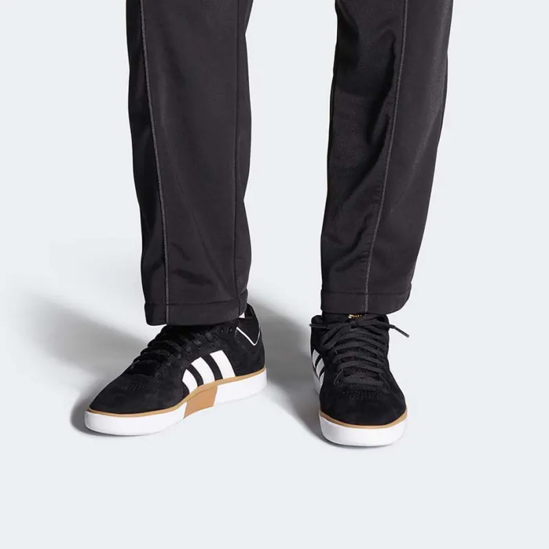 Adidas Tyshawn Core Black Gum-8