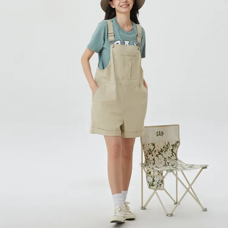 GAP Cargo Shorts Women's-1