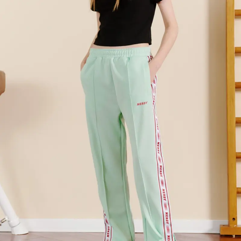 NERDY 22 Knitted Sweatpants Unisex Green-4