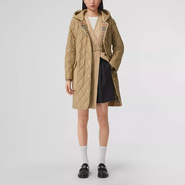 Burberry Diamond quilted Hooded Coat-2