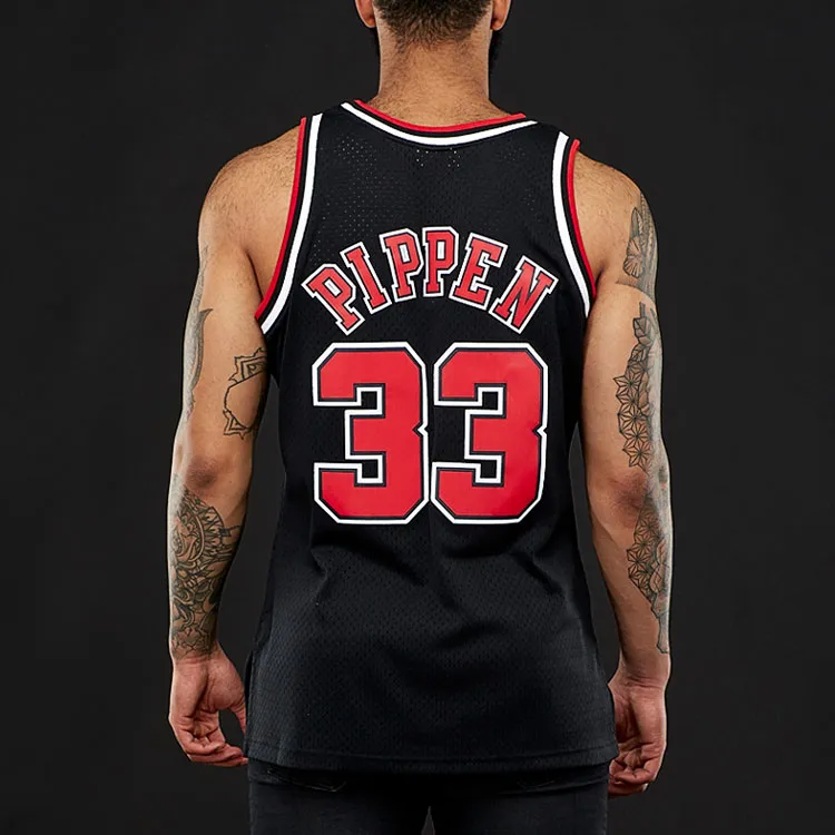 Mitchell & Ness Chicago Bulls Alternate 1997 98 Scottie Pippen Swingman Jersey-3