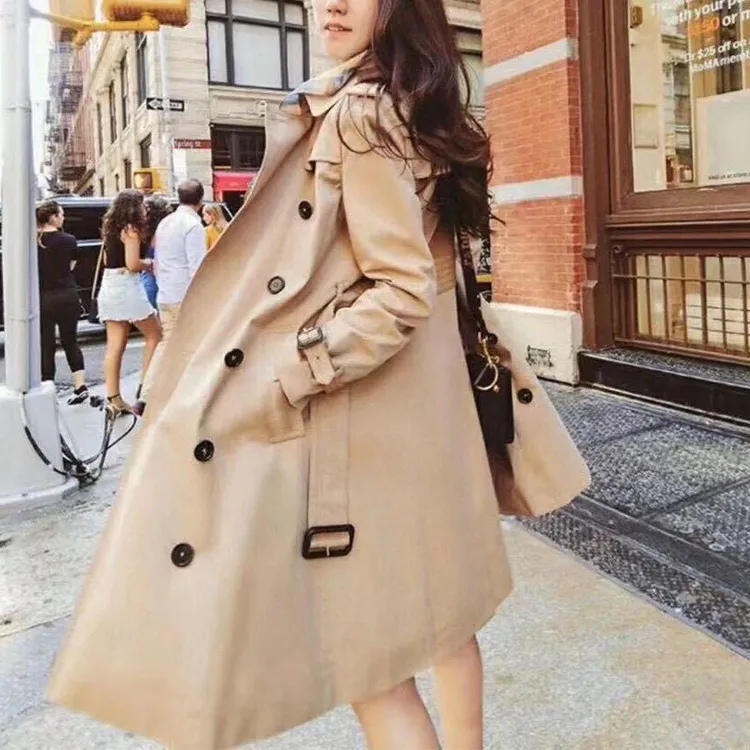 Burberry Harbourne Trench Coat Beige-2