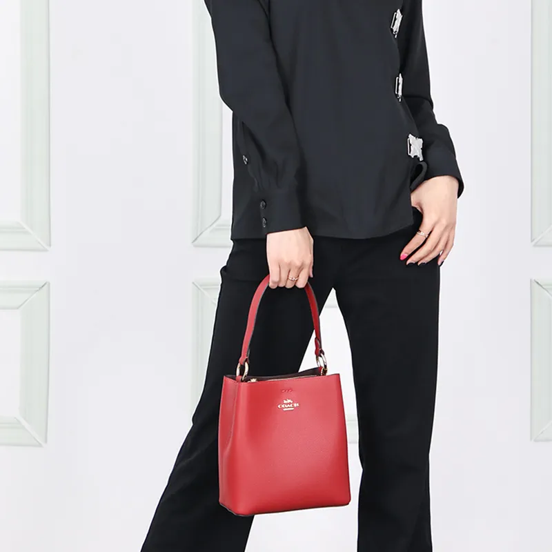COACH Town Pebbled Leather Bucket Bag, Portable Crossbody Bag, Shoulder Bag Women's Red-9