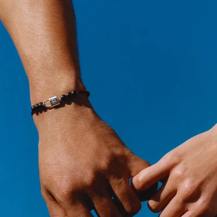 LOUIS VUITTON SiLOUIS VUITTONer Lockit Beads Bracelet Black Titanium And Black Polyester Cord-1