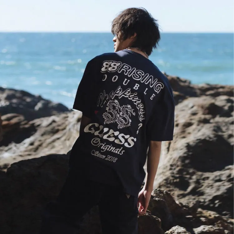 88rising X GUESS T-Shirts Men Dark Gray-2