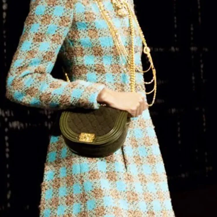 CHANEL Crossbody Bags-4