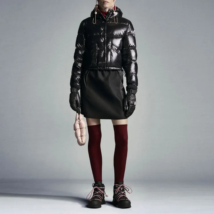 Moncler FW22 Down Jacket Winter Women's Black-1