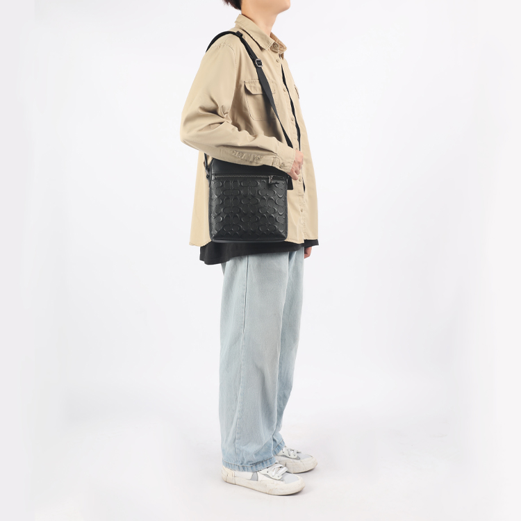 バッグ KDS DKNY Slingbag Crossbody Belt Bag - Black Quilted Fanny Pack