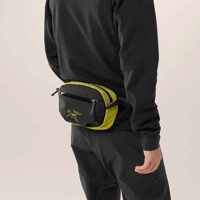 Arcteryx ARRO Nylon One Shoulder Crossbody Fanny Pack Regular Unisex Black Yellow-6