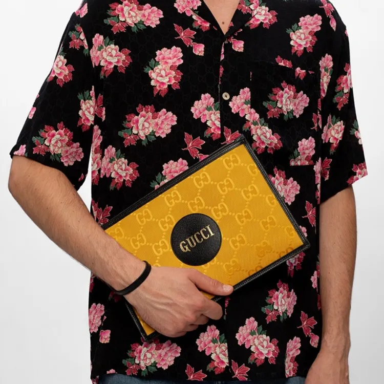 GUCCI Off The Grid Clutches-3
