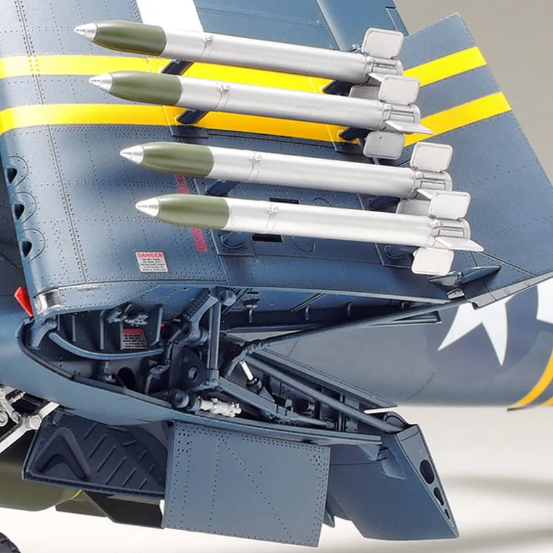 Tamiya 1 32 Aircraft Collection Vought F4U 1D Corsair Length 31.8cm Model Kits-3