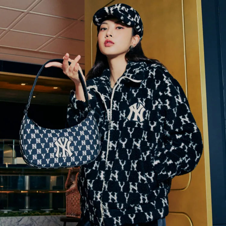 MLB Velvet Jackets Unisex Black-5