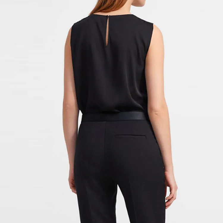 THEORY T-Shirts Women's Black-2