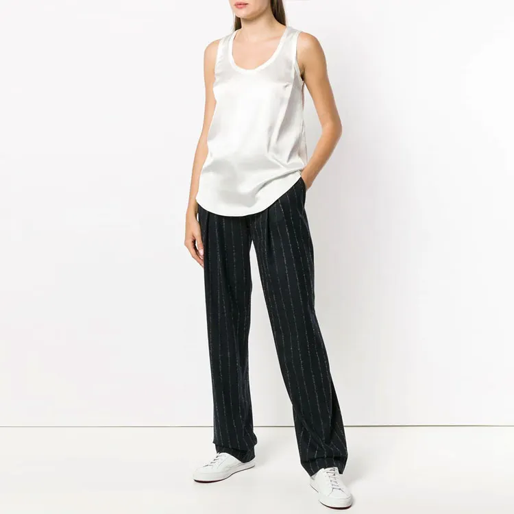 Brunello Cucinelli Scoop Neck Sleeveless Tank Top-3