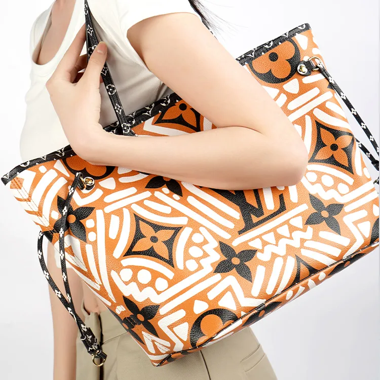 LOUIS VUITTON Crafty Neverfull Mm Caramel/Cream-8