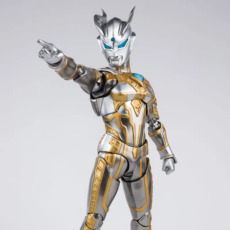 BANDAI Ultraman Zero S.h.figuarts Ultraman Galaxy Fighting Ultimate Saito Shining Type Scale Figures 15cm-4