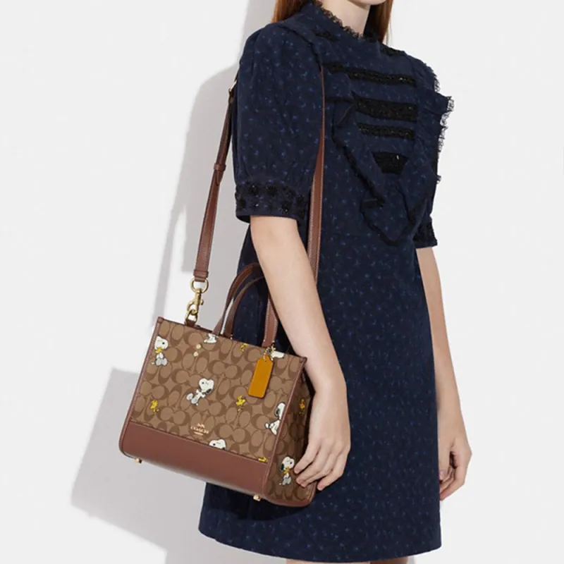 Snoopy X Peanuts X COACH Dempsey Handbags-3